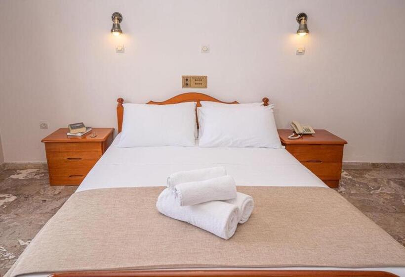 オーシャンビュースタンダードルーム, Karavados Beach