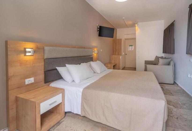 スーペリアールーム, Karavados Beach