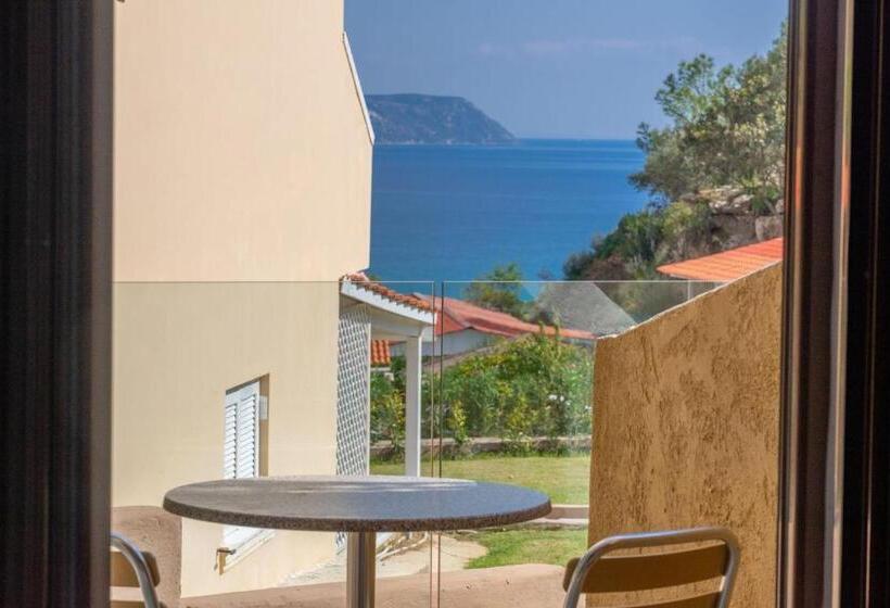 スーペリアールーム, Karavados Beach