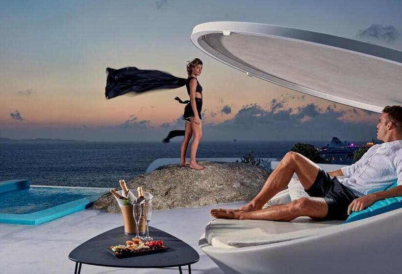 オーシャンビュースイート, Kouros Hotel & Suites