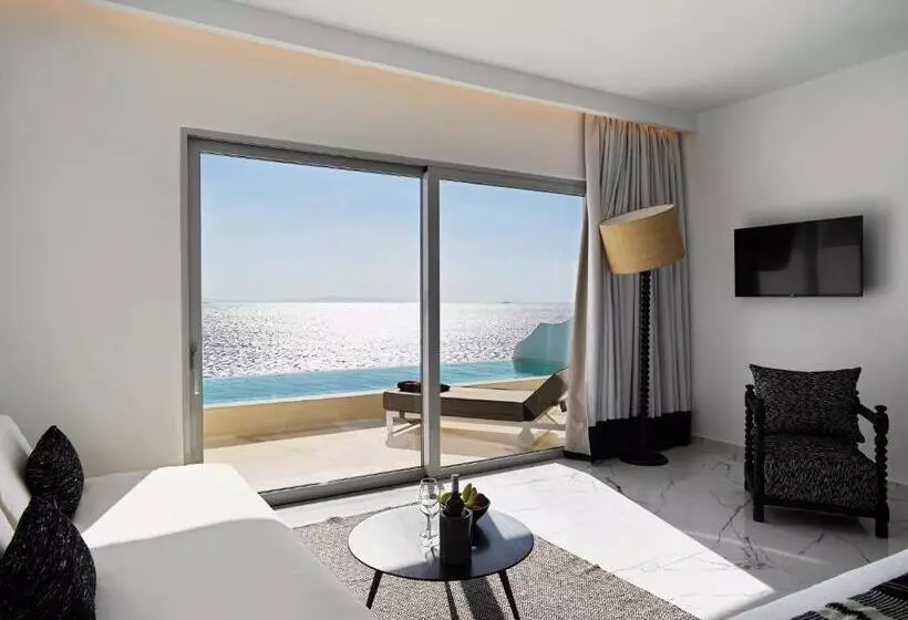2 Bedrooms Suite Sea View, Kouros Hotel & Suites