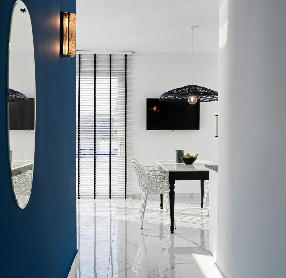 וילת 2 חדרי שינה נוף לים, Kouros Hotel & Suites