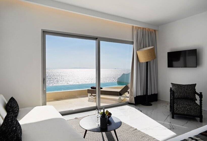 2 Bedrooms Suite Sea View, Kouros Hotel & Suites