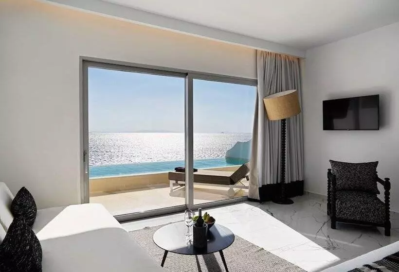 2 Bedrooms Suite Sea View, Kouros Hotel & Suites