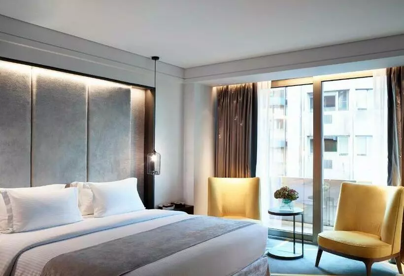 سوییت لوکس, Njv Athens Plaza