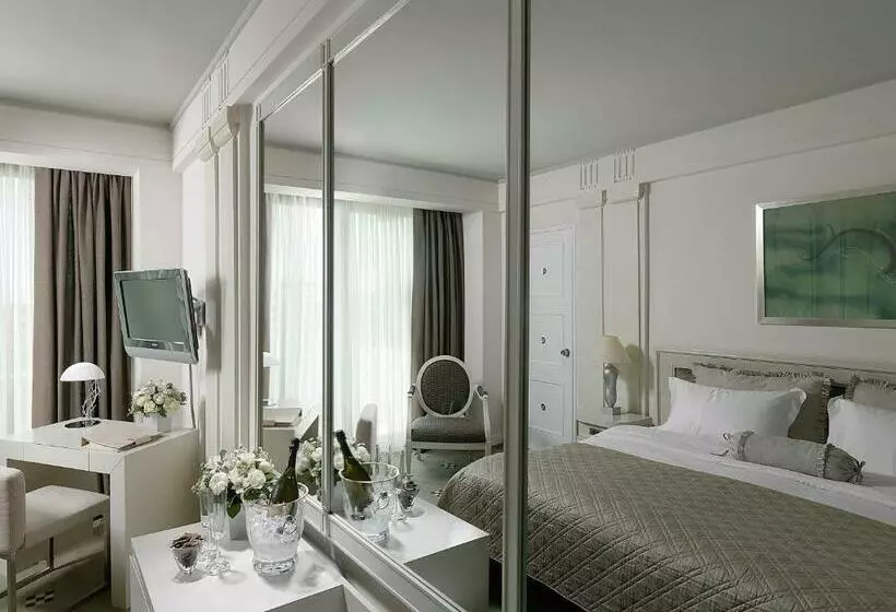 اتاق لوکس با چشم‌انداز, Njv Athens Plaza