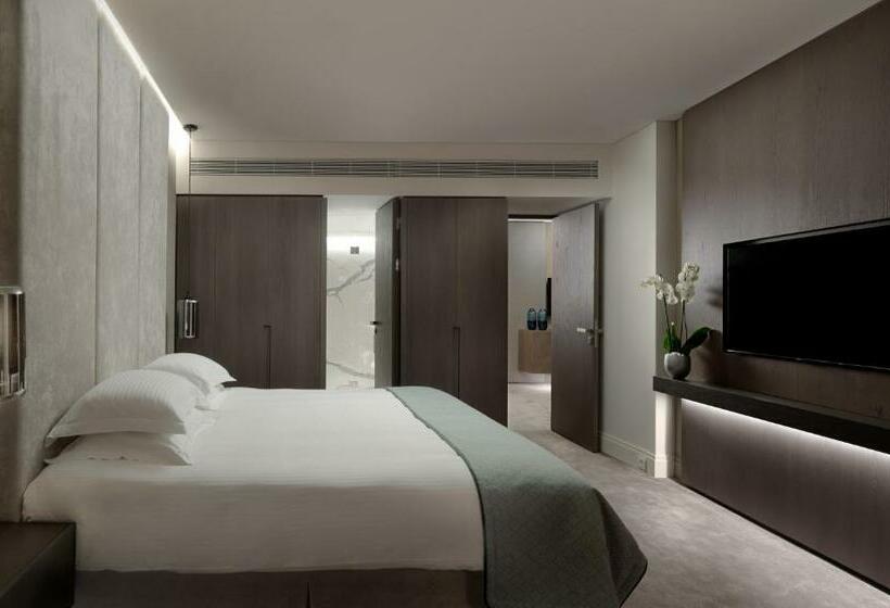 جناح سرير كينج, Njv Athens Plaza