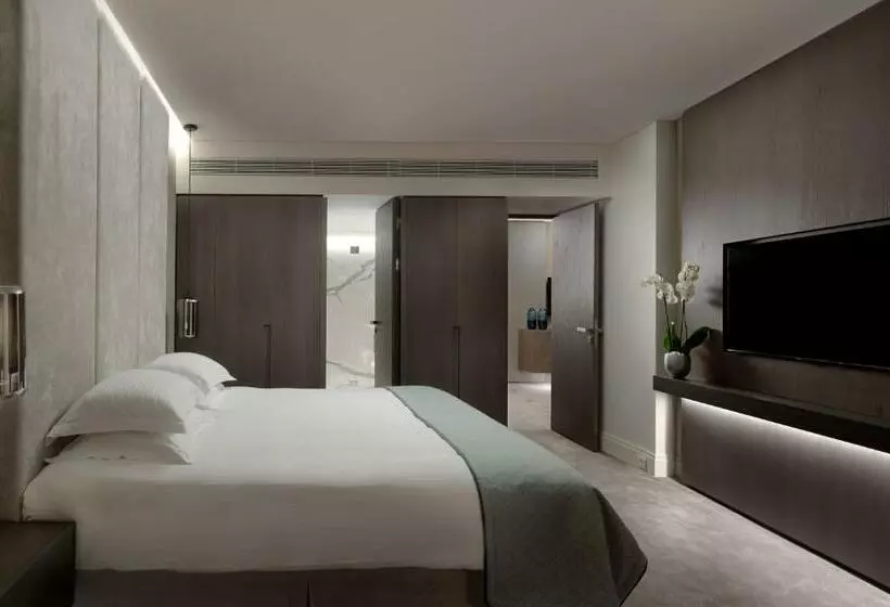 سوئیت با تخت بزرگ, Njv Athens Plaza