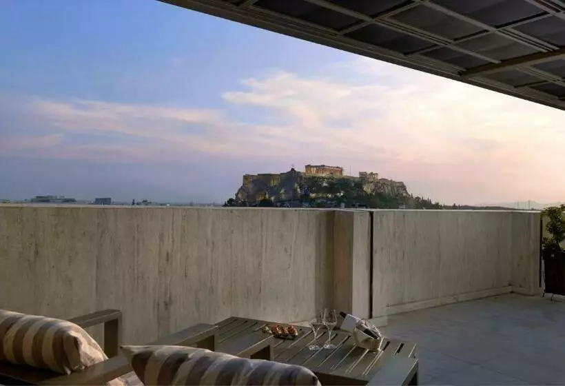 سوئیت پرزیدنت, Njv Athens Plaza