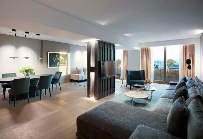 سوئیت پرزیدنت, Njv Athens Plaza