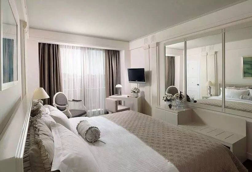 اتاق لوکس با چشم‌انداز, Njv Athens Plaza