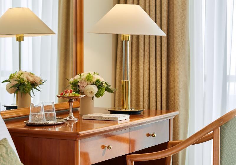 高级单人间, Panorama