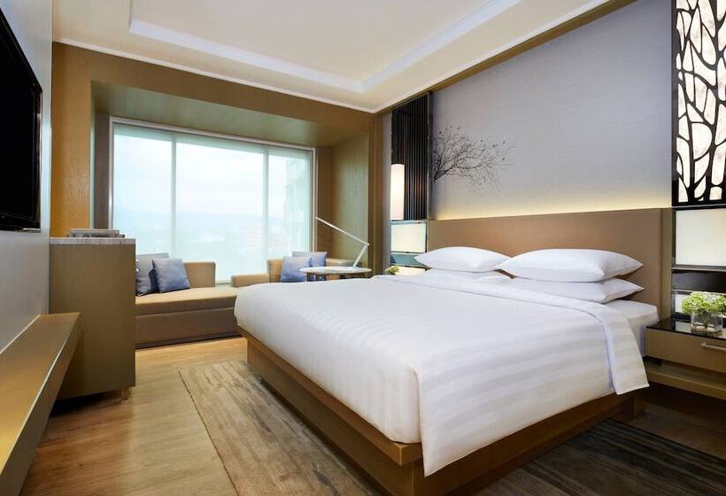Номер Deluxe, Courtyard By Marriott Bandung Dago
