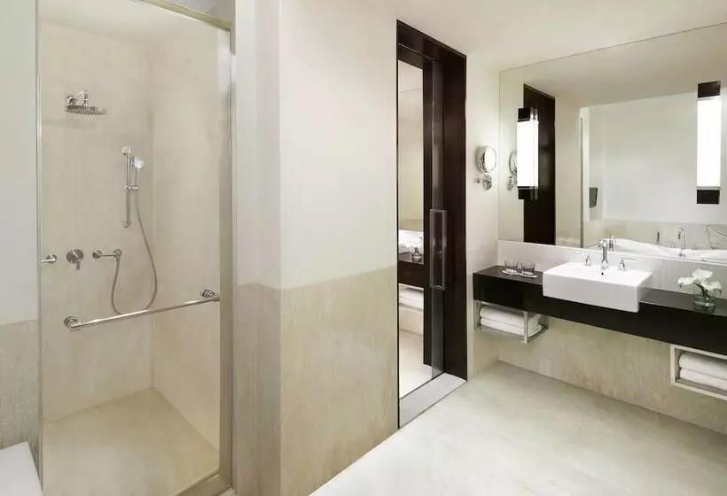 Premium Süit, Courtyard By Marriott Bandung Dago