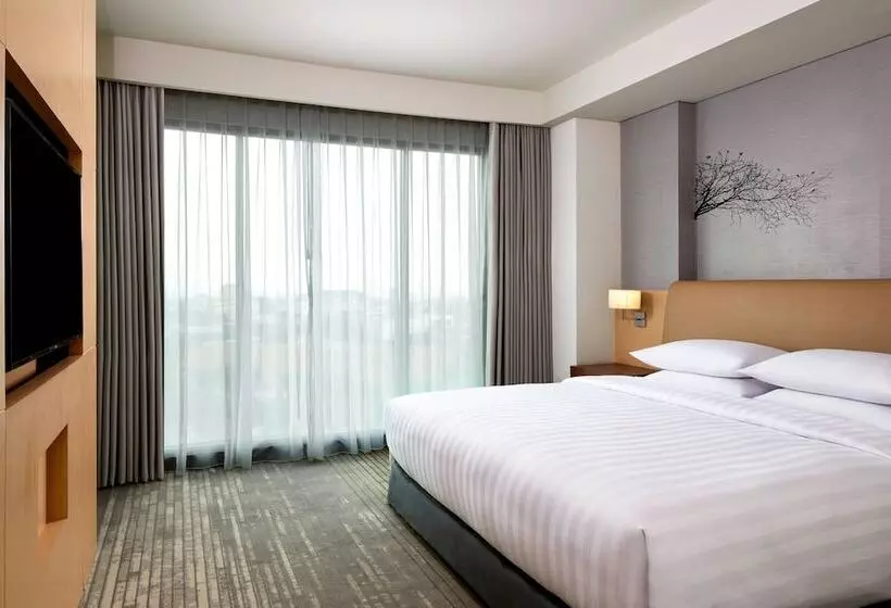 Premium Süit, Courtyard By Marriott Bandung Dago