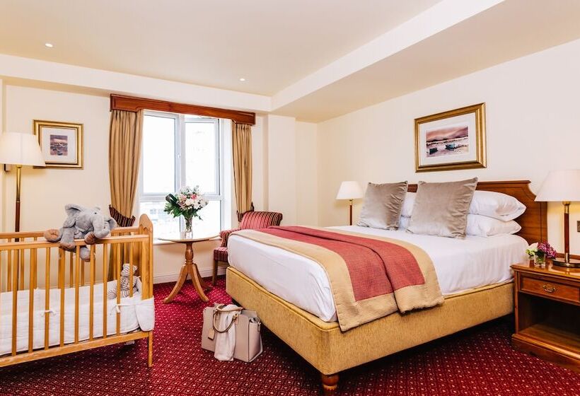 اتاق استاندارد سه نفره, Galway Bay Hotel Conference & Leisure Centre