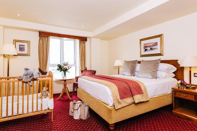 اتاق استاندارد سه نفره, Galway Bay Hotel Conference & Leisure Centre
