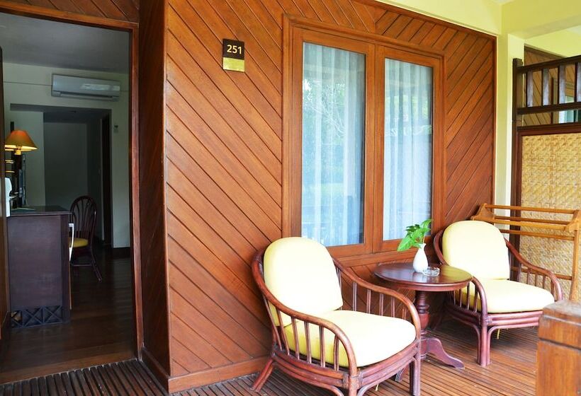 غرفة سوبيريور مطلّة علي الحديقة, Merumatta Senggigi Lombok