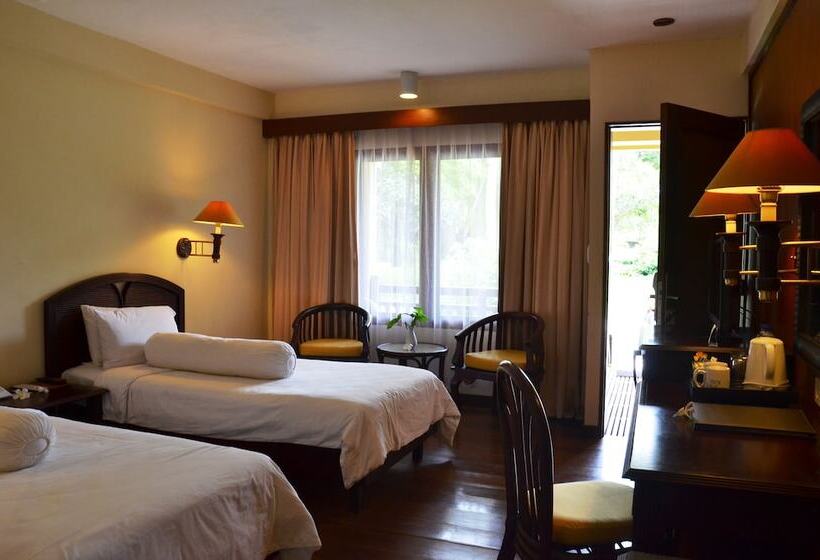 غرفة سوبيريور مطلّة علي الحديقة, Merumatta Senggigi Lombok