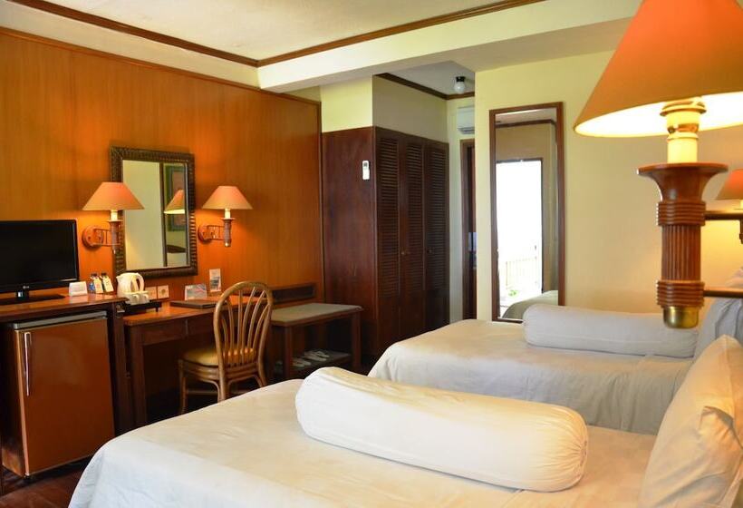 غرفة ديلوكس مطلّة علي البحر, Merumatta Senggigi Lombok