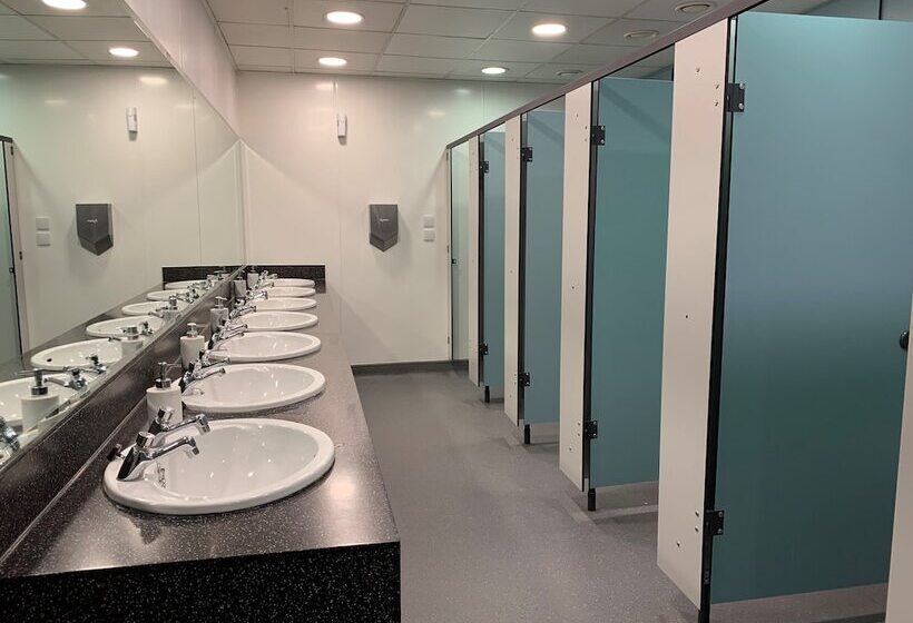 اتاق استاندارد با سرویس بهداشتی مشترک, Kinlay Hostel Eyre Square