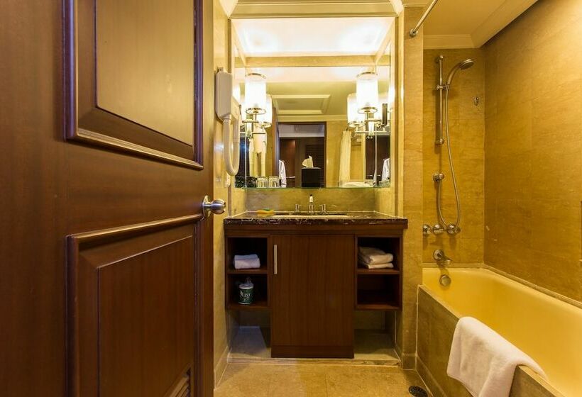 غرفة كلوب, Le Grandeur Balikpapan