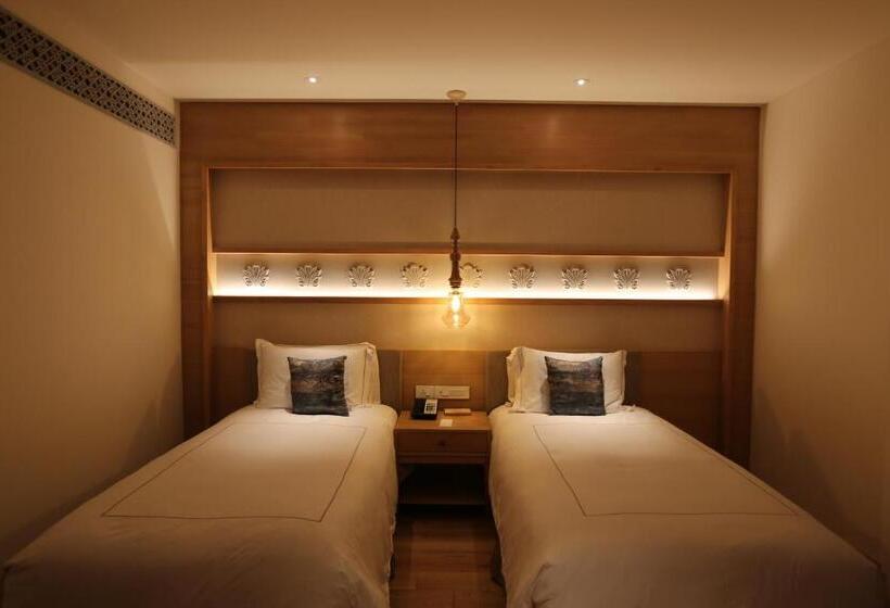 Номер Superior, Taj Fisherman’s Cove Resort & Spa, Chennai