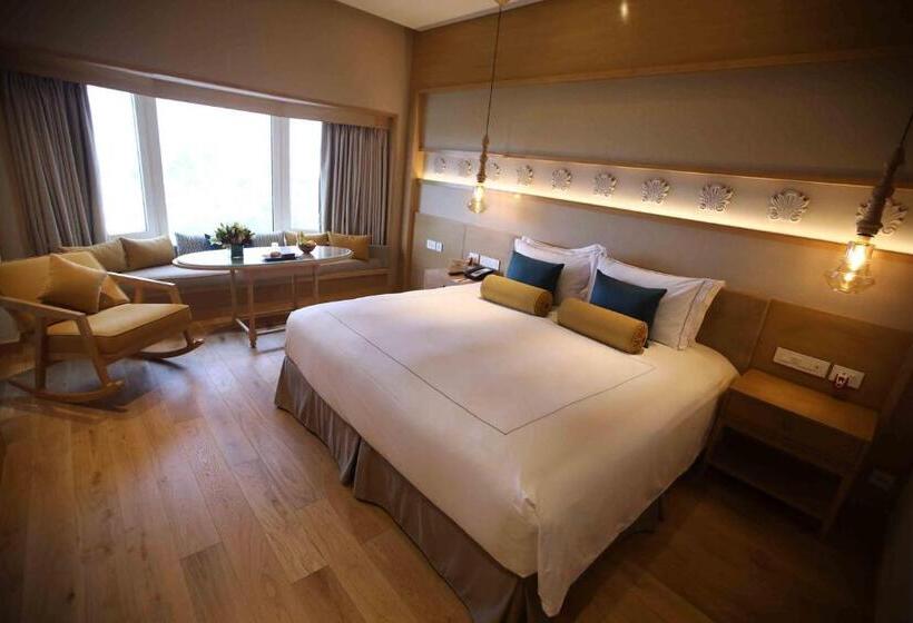 اتاق سوپریور با تخت بزرگ, Taj Fisherman’s Cove Resort & Spa, Chennai