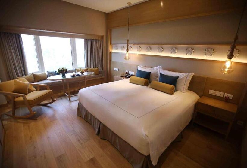 Номер Deluxe Кровать Кинг, Taj Fisherman’s Cove Resort & Spa, Chennai