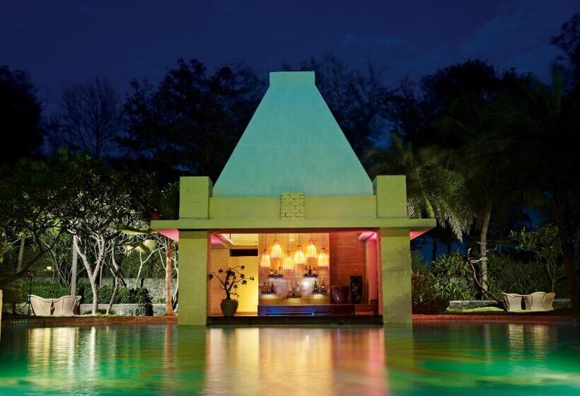 Номер Deluxe Кровать Кинг, Taj Fisherman’s Cove Resort & Spa, Chennai