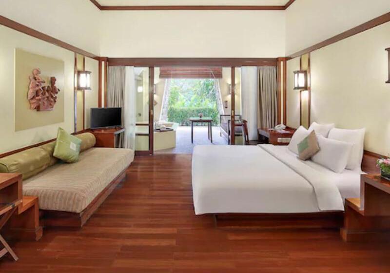 스탠다드 룸 킹사이즈 침대, Novotel Bogor Golf Resort