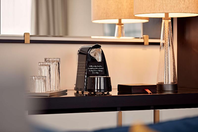 디럭스 룸 킹사이즈 침대, Novotel Bogor Golf Resort