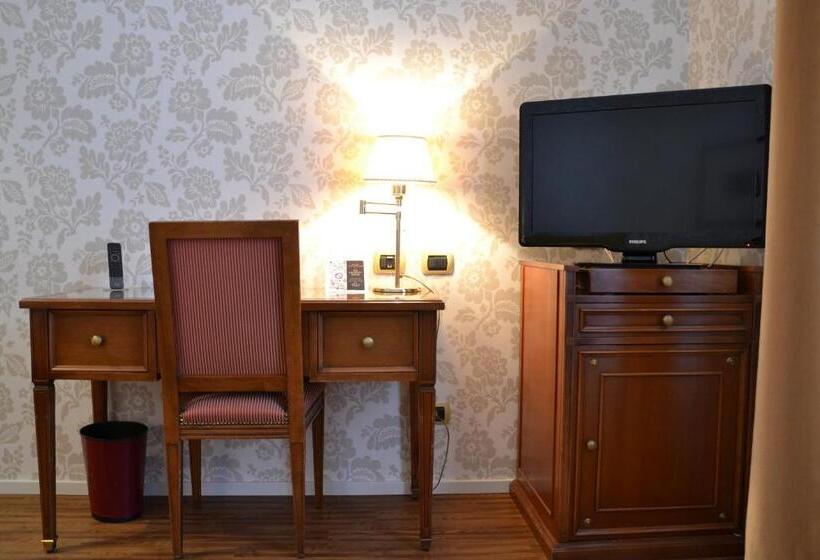 デラックストリプルルーム, Albergo Alla Posta