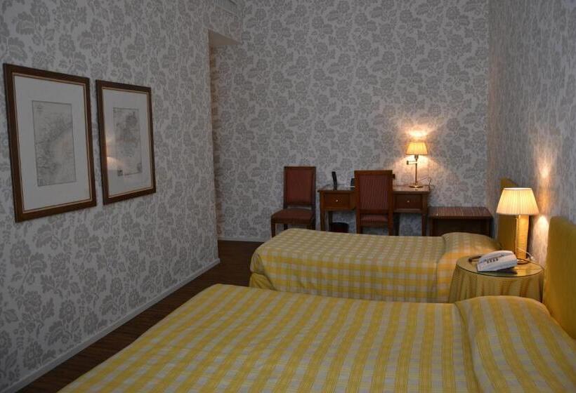 デラックストリプルルーム, Albergo Alla Posta