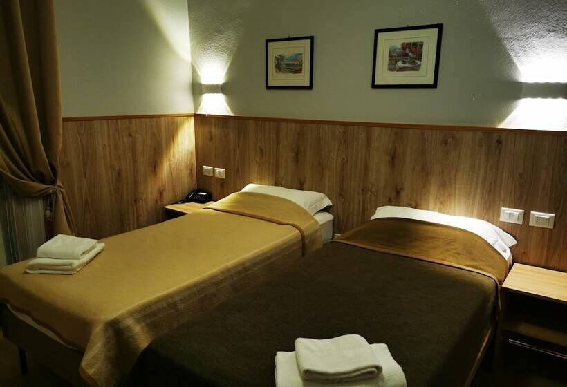 Standard Szoba, New Alexander