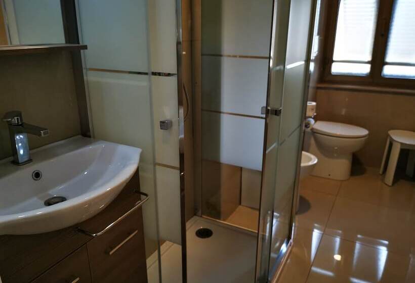 Háromágyas Standard Szoba, New Alexander