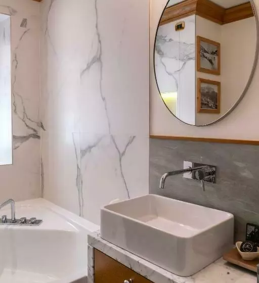 اتاق استاندارد, Ambra Cortina Luxury&fashion