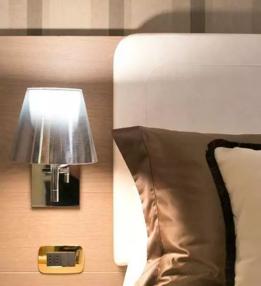 اتاق استاندارد, Ambra Cortina Luxury&fashion