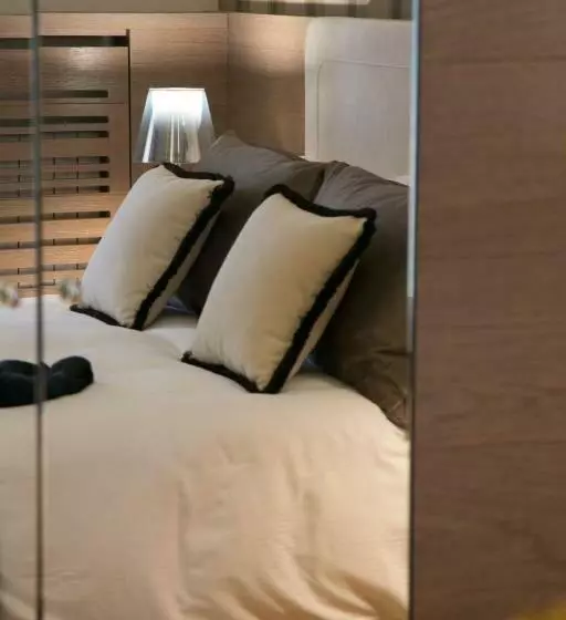 اتاق استاندارد, Ambra Cortina Luxury&fashion