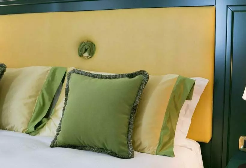 اتاق استاندارد, Ambra Cortina Luxury&fashion