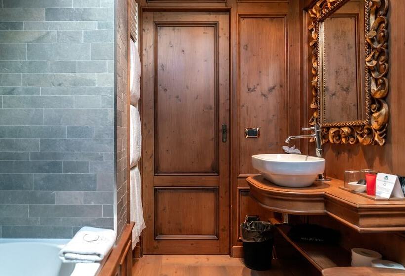 Номер Deluxe, Ambra Cortina Luxury&fashion