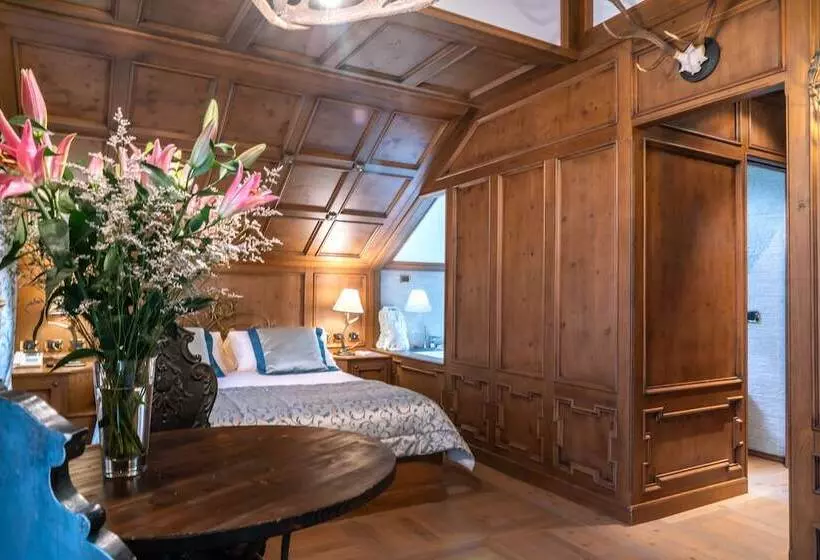 سوئیت با وان آب گرم, Ambra Cortina Luxury&fashion