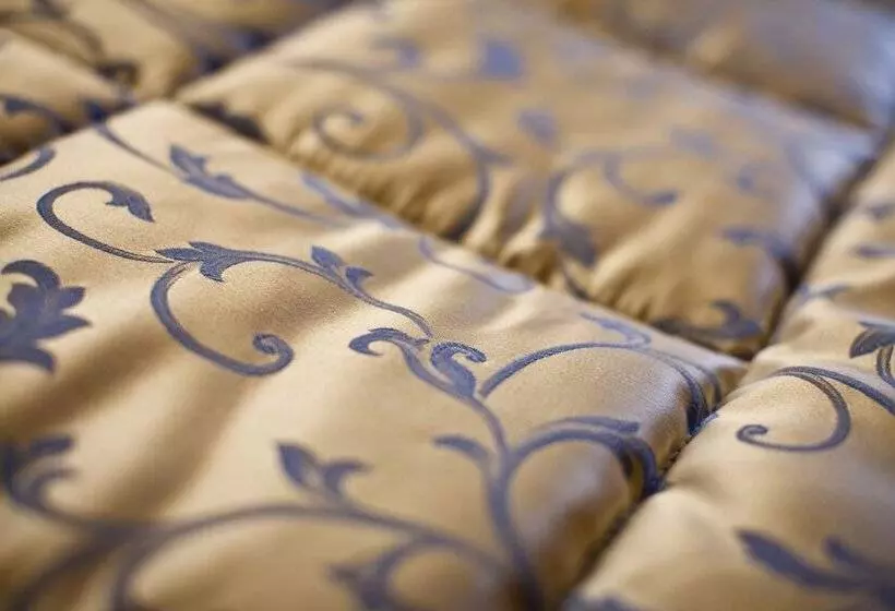 سوئیت با وان آب گرم, Ambra Cortina Luxury&fashion