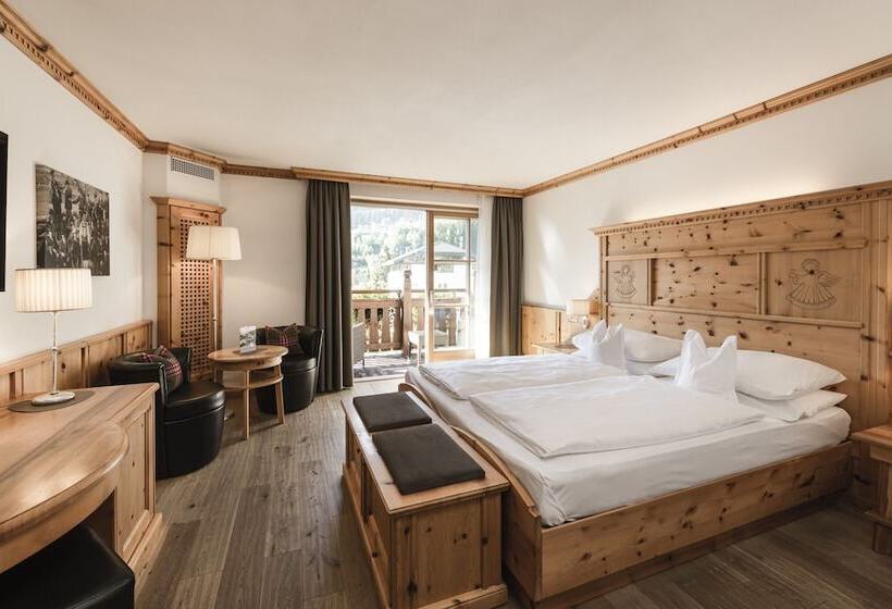 수피리어 룸, Angelo Engel