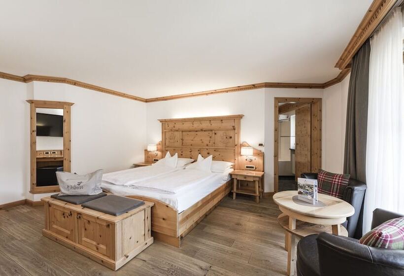 수피리어 룸, Angelo Engel