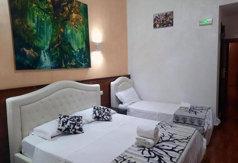 חדר סטנדרט לשלושה, Aquarium Termini