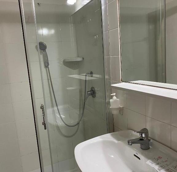 חדר סטנדרט, Aquarium Termini