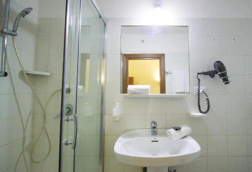 חדר סטנדרט, Aquarium Termini