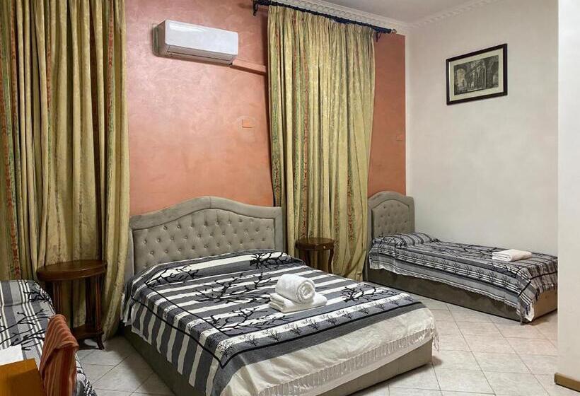 Chambre Familiale, Aquarium Termini