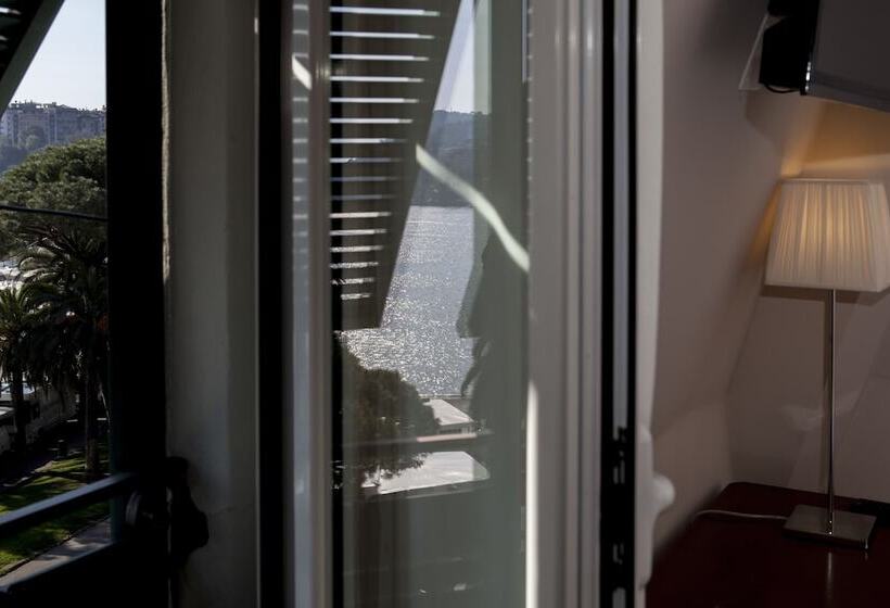 Номер Deluxe Вид на Море Боковой, Astoria